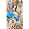 Image 7 : PLASTIC FOLDING TABLE OF COMMERCIAL SCALE, 2 BOTTLE CAPPERS, BOTTLE CORKER, TABLE SIDE HAND