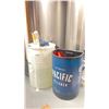 Image 3 : BARREL OF ECOLAB MIP LIQUID 123-1 HEAVY DUTY CLEANER & PACIFIC PILSNER ICE BUCKET