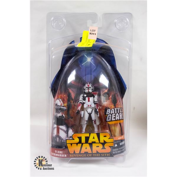 STARWARS #33 RED CLONE COMMANDER W/ BATTLE GEAR!
