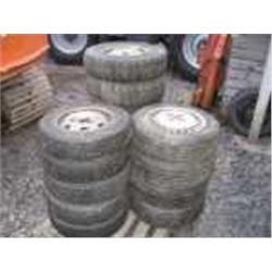 Henkilöauton renkaita 15kpl