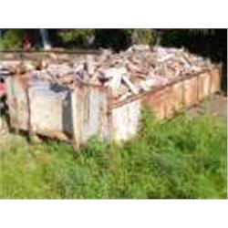 Polttopuita n. 7 m3 sekä vaihtolava