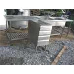 RST Pöytä+laatikosto