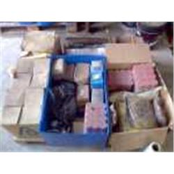 Spray maalia, liinoja, työkaluja ym. lava