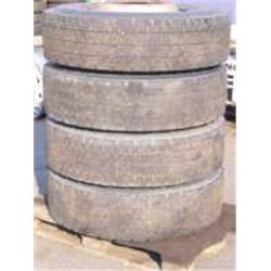 Kuorma-auton renkaat 295/80/22.5 vanteineen 4 kpl