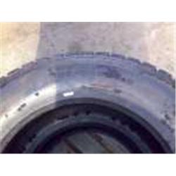 Renkaat 295/60-22,5 uudet 2 kpl