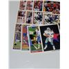 Image 2 : Lot of 16 NFL Football Cards - Mint