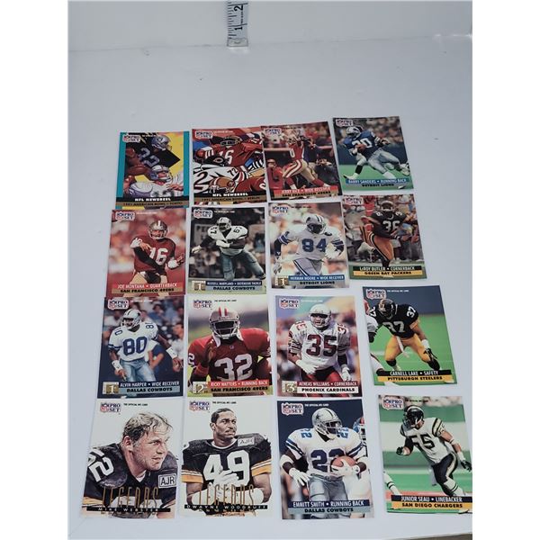 Lot of 12 NFL Football Cards - Mint