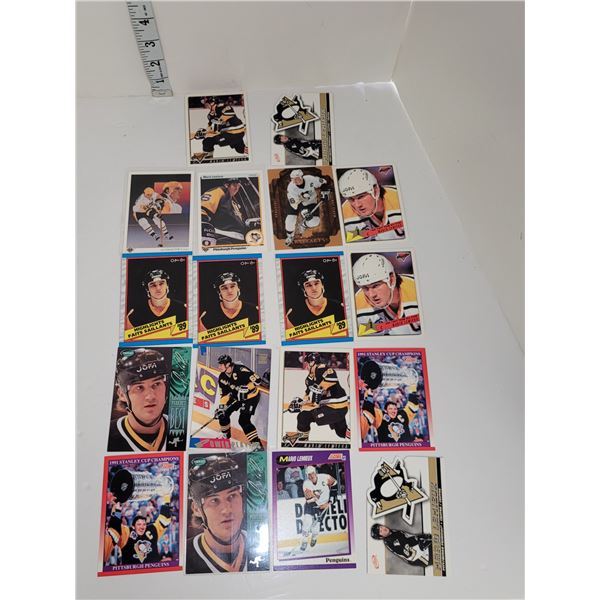 Lot of 18 NHL Hockey Cards Mario Lemieux - Mint