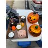 Image 1 : Halloween decor