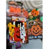 Image 2 : Halloween decorations