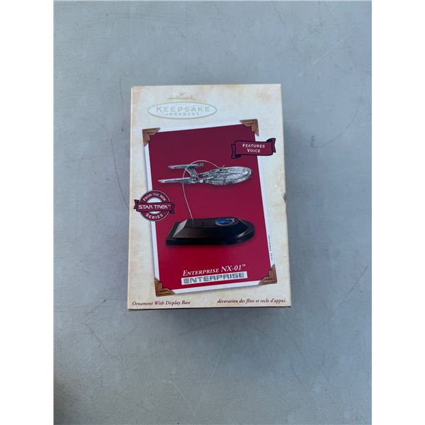 Hallmark keepsake ornament enterprise and X – 01 enterprise Star Trek