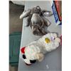 Image 1 : Jelly, cat and lamb chop