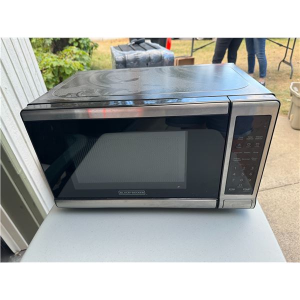 Black and decker microwave