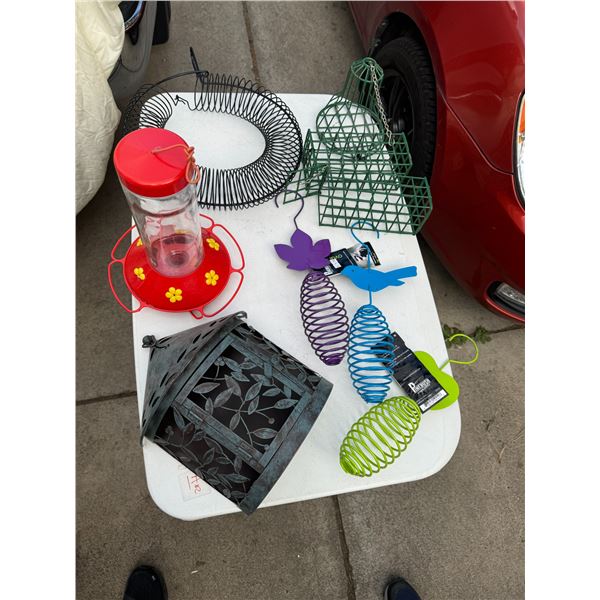birdfeeders garden items