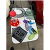 Image 1 : birdfeeders garden items