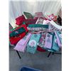 Image 1 : Assorted towels