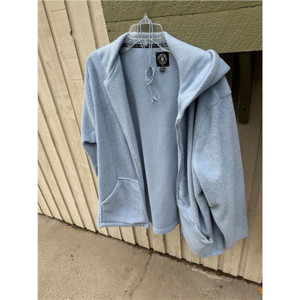 Carolyn, Taylor  3 XL