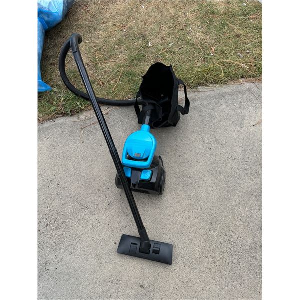Bissell power force with attachments