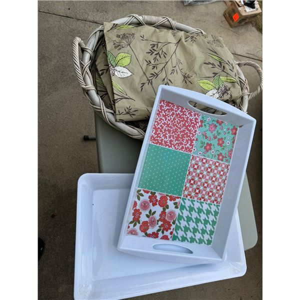 Trays and tablecloth