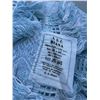 Image 2 : Beautiful acrylic bed throw