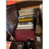 Image 1 : Notebooks and paper clips