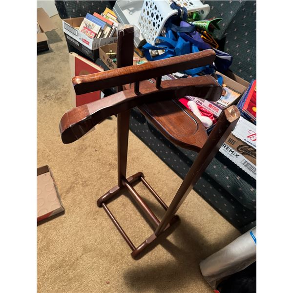 Clothing Butler needs repair