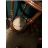 Image 2 : Glob stand needs repair