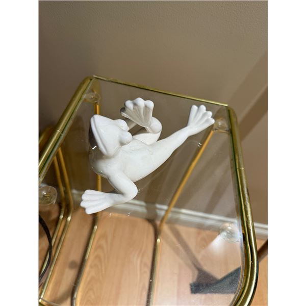 Frog figurine