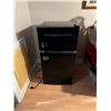 Image 1 : Frigidaire mini fridge