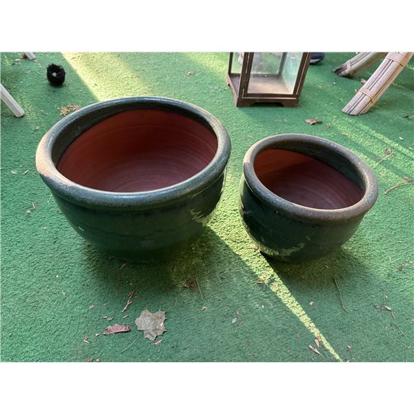 2 Planters