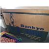 Image 3 : Sankyo Projector, Screen A