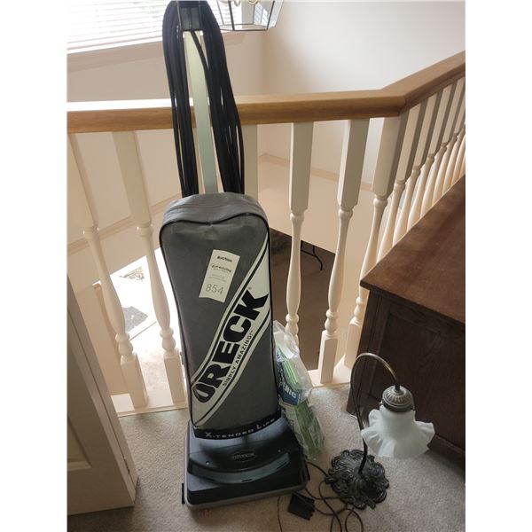 Oreck Vacume, lamp A