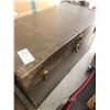 Image 1 : Vintage trunk A