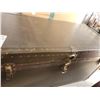 Image 2 : Vintage trunk A