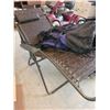 Image 7 : Lounge chairs, backpack A