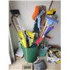 Image 1 : Cleaning tools, painting gear A