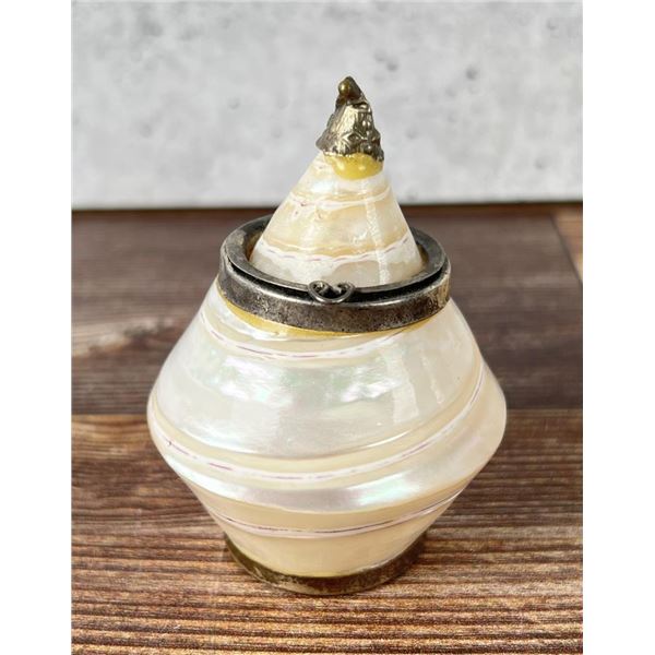 Antique Seashell Trinket Snuff Box
