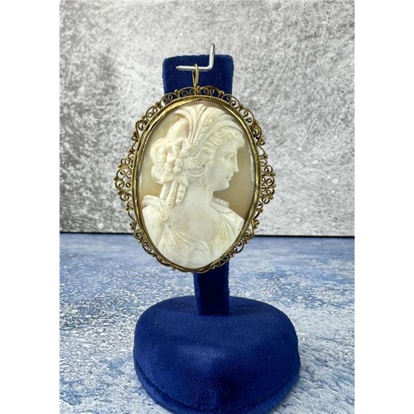 Victorian Carved Shell Cameo Brooch