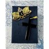 Image 1 : Victorian Onyx Mourning Cross Gold Filled Brooch