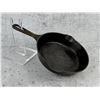 Image 2 : Griswold Number 5 Cast Iron Skillet 724