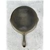 Image 2 : Wagner Ware Cast Iron Number 8 Skillet 1058H
