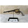 Image 8 : Little Big Horn Revolver Engraved Replica