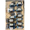 Image 2 : Lot of Misc. Vickers Directional Valves