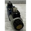Image 2 : Rexroth #R900975952 / 4WE6E62/EG24N9K33L Hydraulic Valve