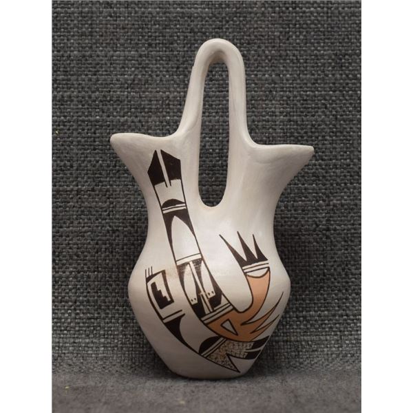 HOPI POTTERY VASE (GAIL NAVASIE)