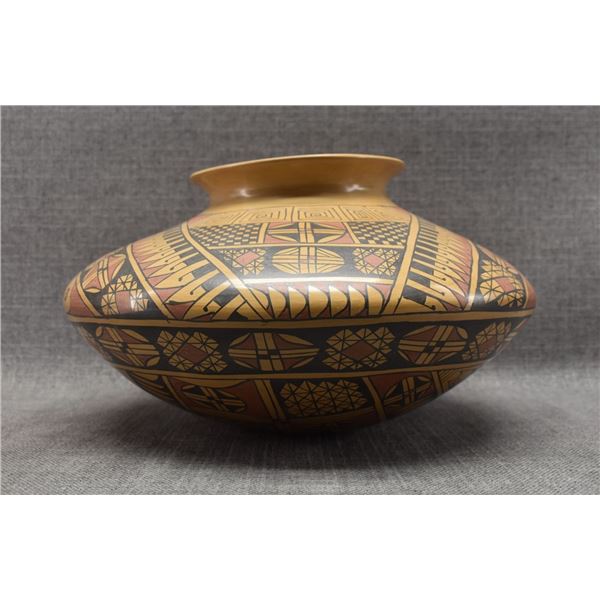 MATA ORTIZ POTTERY JAR