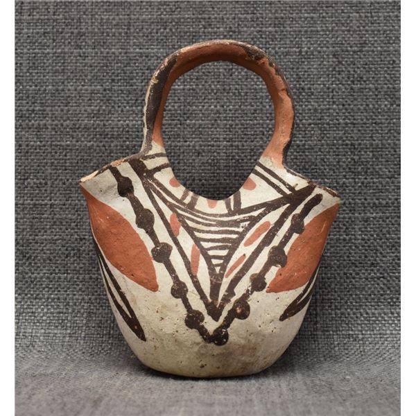 ISLETA POTTERY VASE