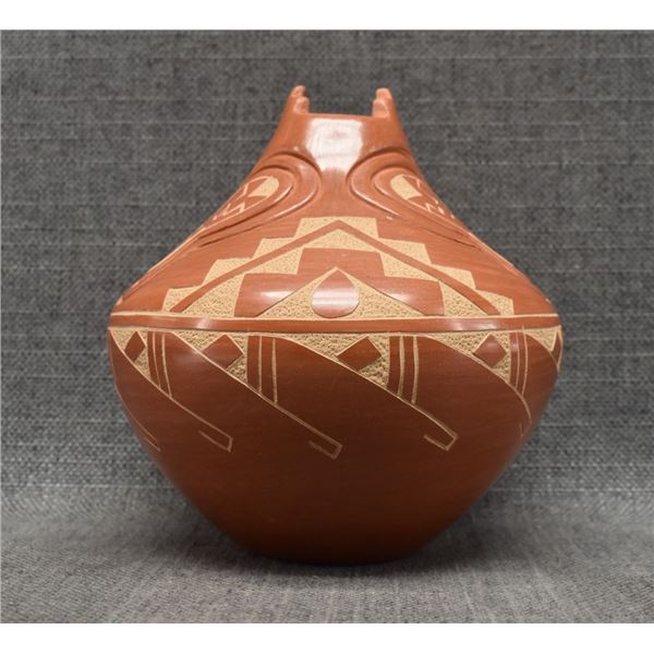 JEMEZ POTTERY VASE (EMMA YEPA)