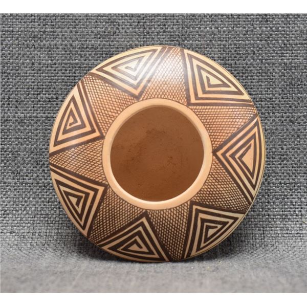 HOPI  POTTERY JAR (ALICE DASHEE)