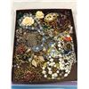 Image 1 : Tray Of Assorted Mixed Vintage Jewellery